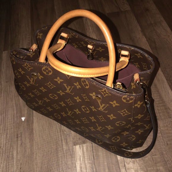 Louis Vuitton purse - Picture 1 of 8